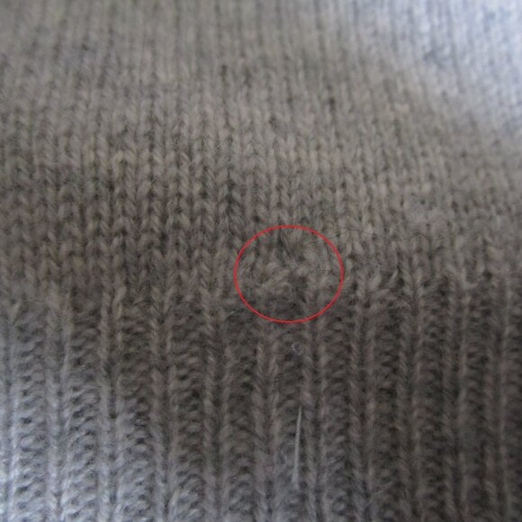 Lord & Taylor Men XL Light Heather Gray 100% 2 Ply Cashmere V Neck Sweater - Picture 8 of 8